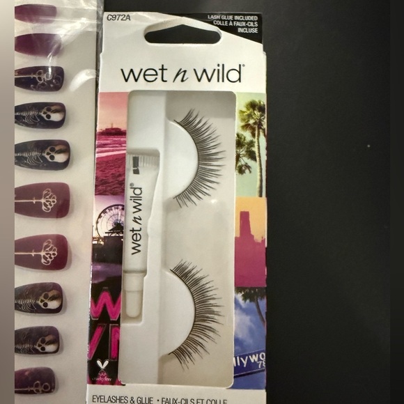 Wet n Wild Halloween Nail Art and Eyelashes Set. NWT get all 3! - Picture 3 of 3